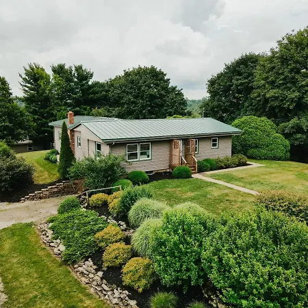 3 Bedroom Home Outside Of Berlin, Patio With Hot Tub! Millersburg Exterior photo